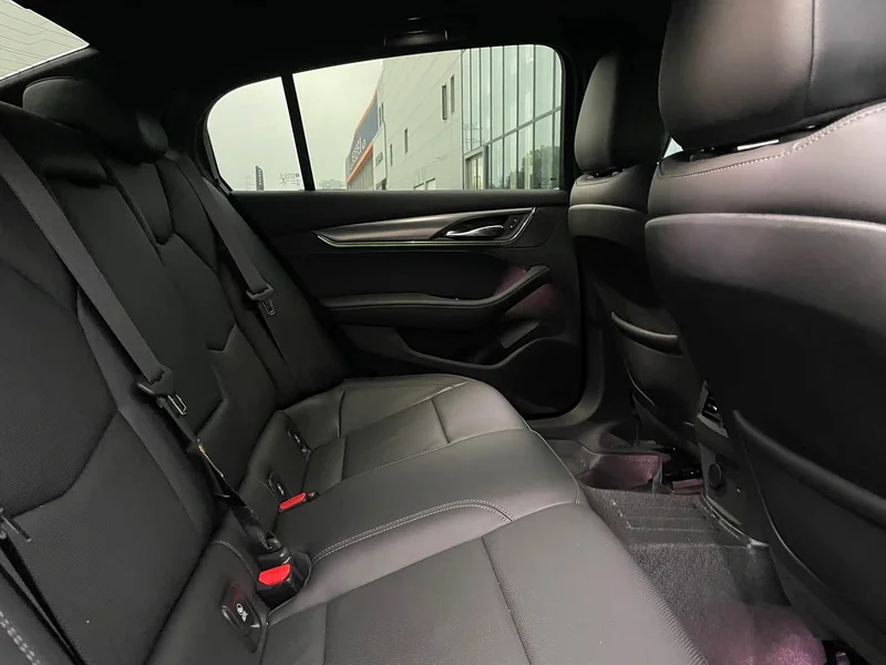 Cadillac CT5 — фото 11