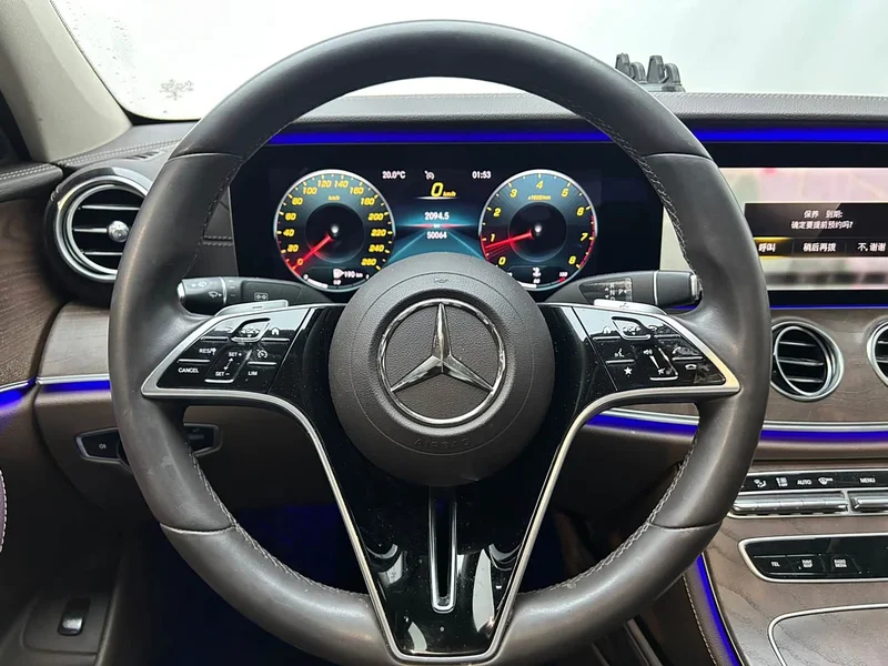 Mercedes-Benz E-Class — фото 13