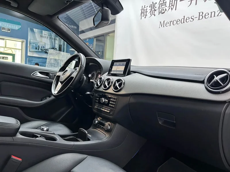 Mercedes-Benz B-Class — фото 16