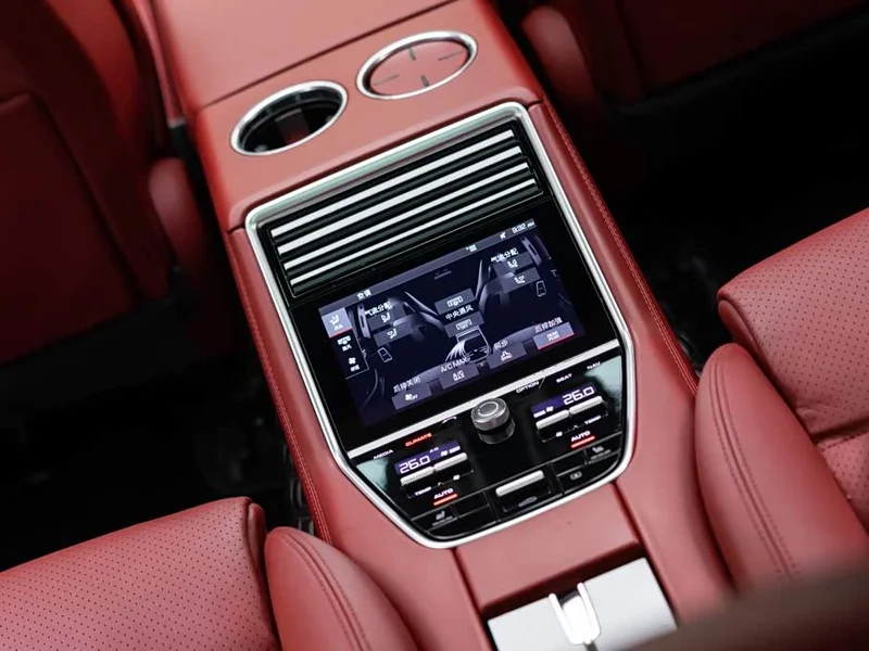 Porsche Panamera — фото 12