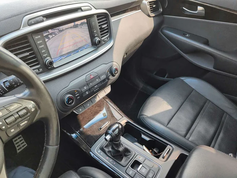 Kia Sorento — фото 13