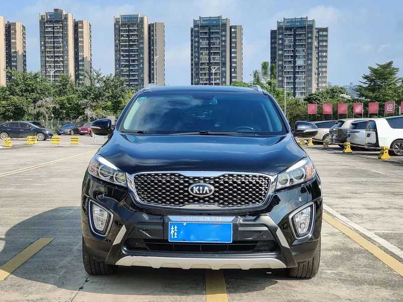 Kia Sorento — фото 2
