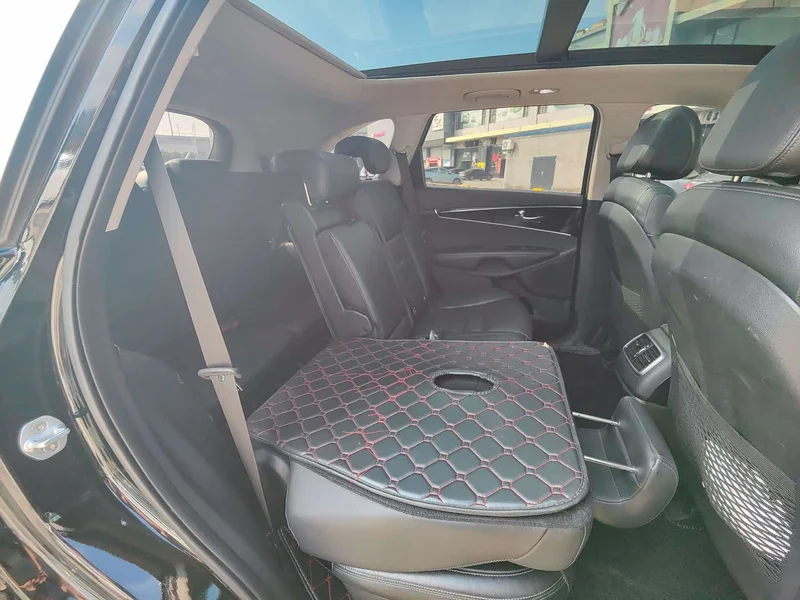Kia Sorento — фото 10