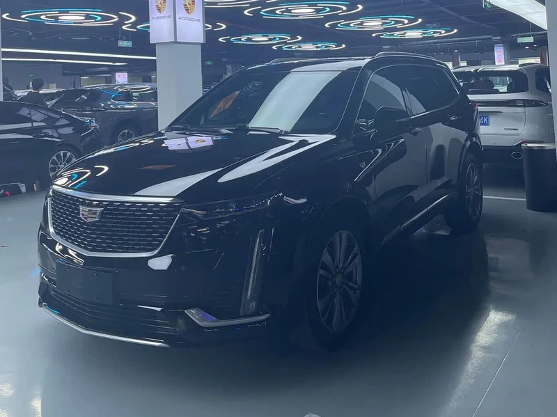 Cadillac XT6 — фото 1