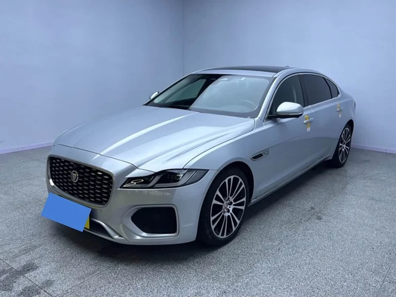Jaguar XFL — фото 1