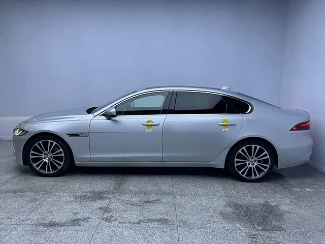 Jaguar XFL — фото 11