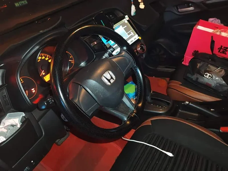 Honda Fit — фото 15