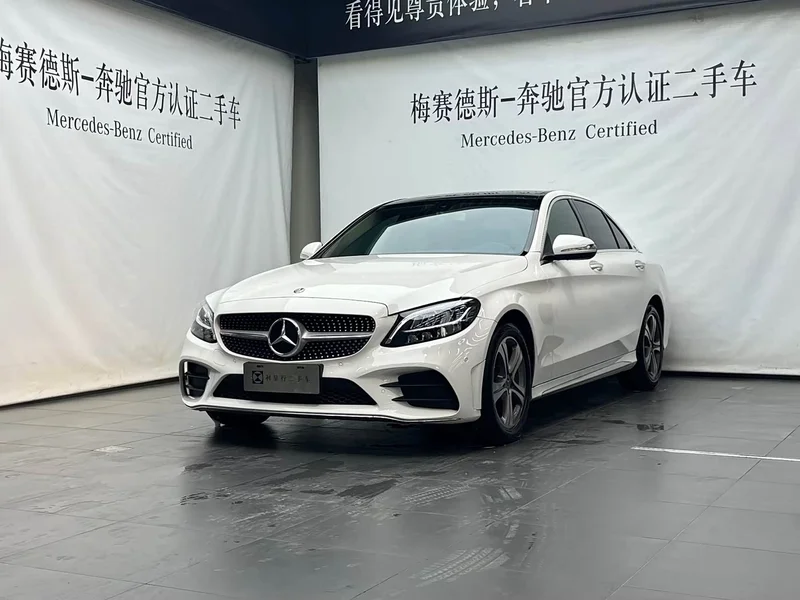 Mercedes-Benz C-Class — фото 1