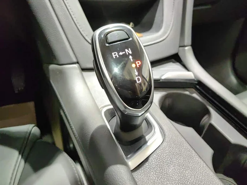 Cadillac XT5 — фото 16