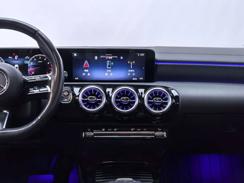 Mercedes-Benz A-Class — фото 13