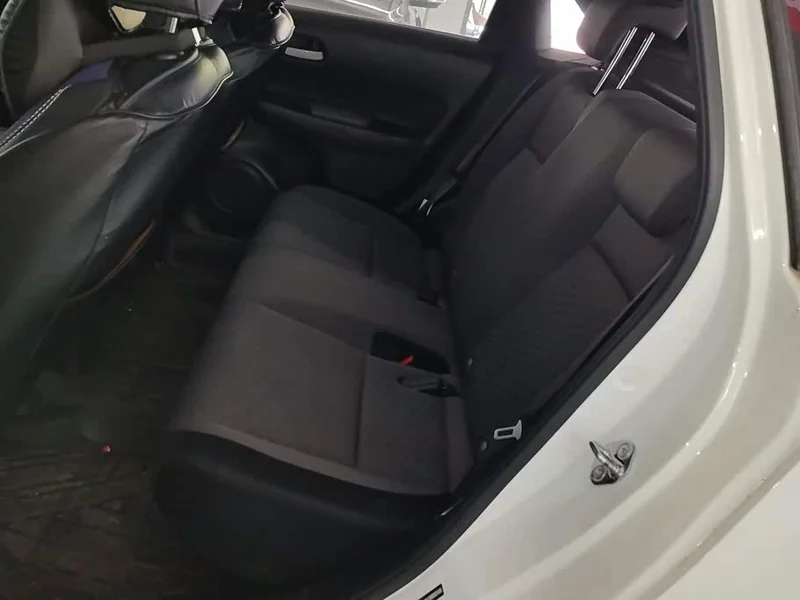 Honda Fit — фото 11