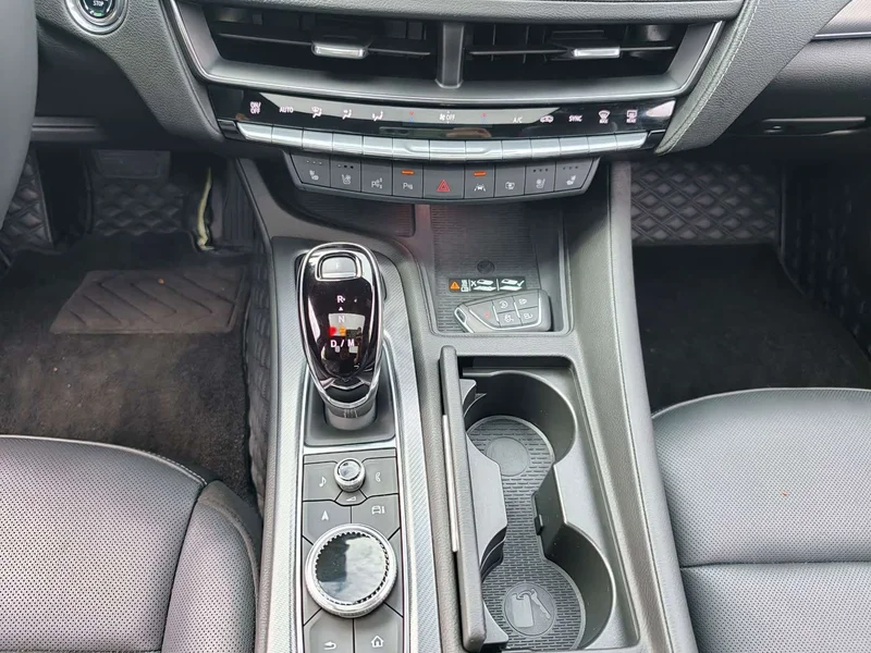 Cadillac CT5 — фото 15