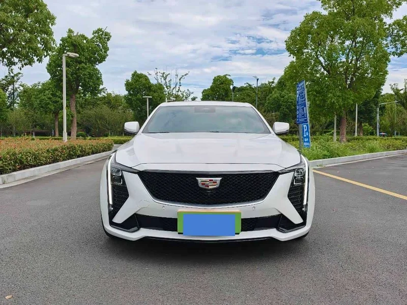 Cadillac CT5 — фото 2