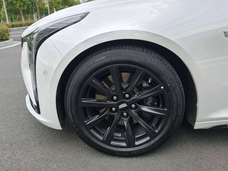 Cadillac CT5 — фото 5