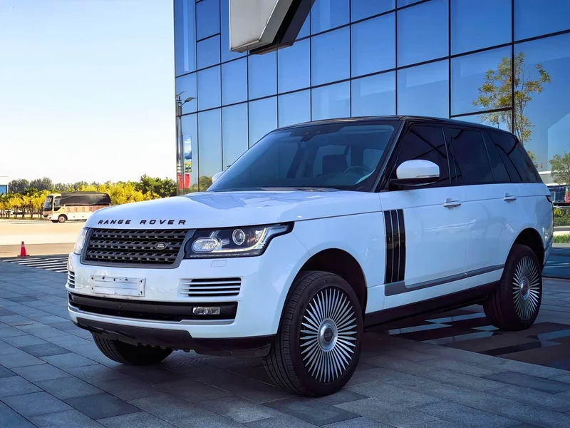 Land Rover Range Rover — фото 1