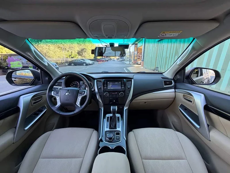 Mitsubishi Pajero Sport (Imported) — фото 4