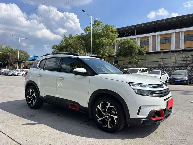 Peugeot C5 Aircross — фото 1