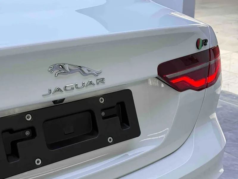 Jaguar XEL — фото 15