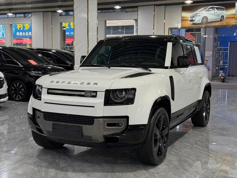 Land Rover Defender — фото 1