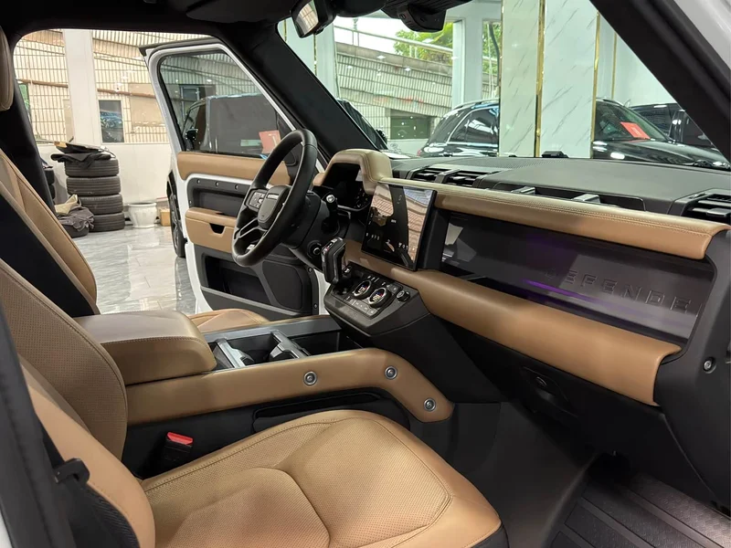 Land Rover Defender — фото 11