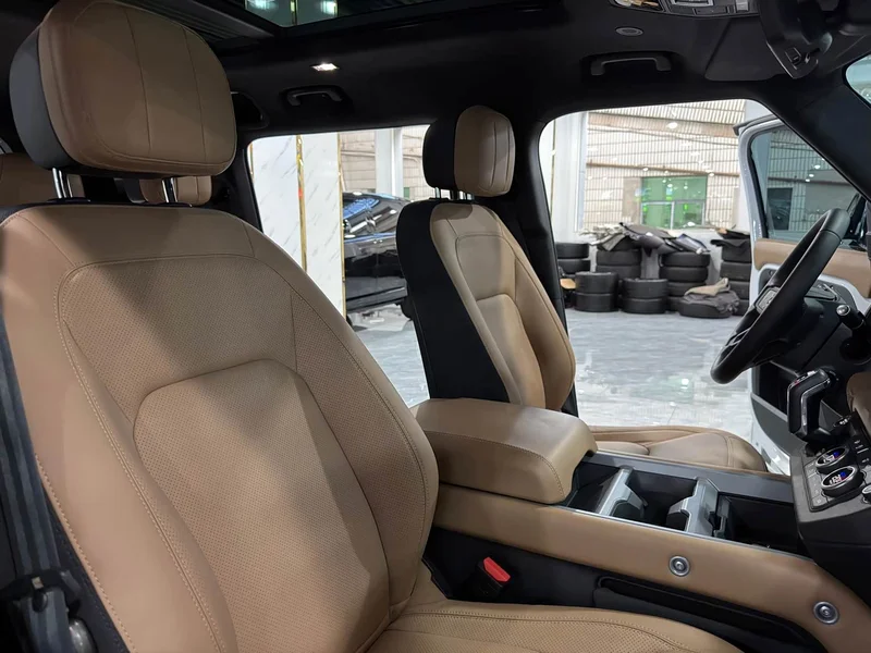 Land Rover Defender — фото 12