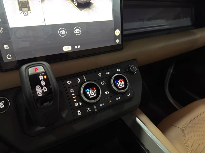 Land Rover Defender — фото 14