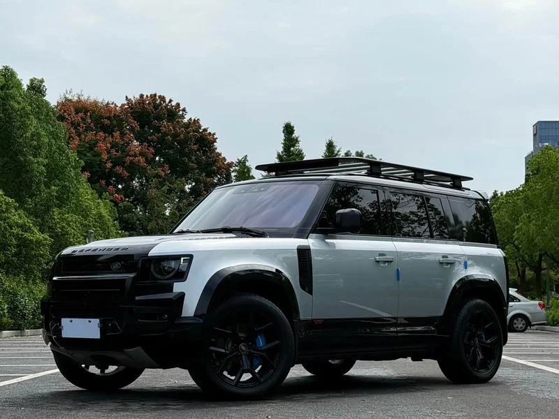 Land Rover Defender — фото 1