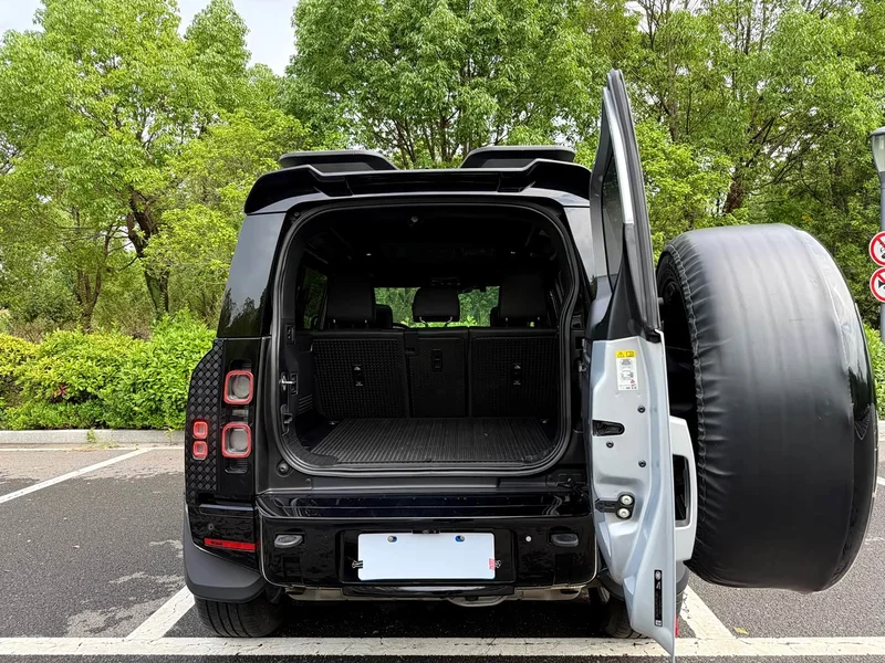 Land Rover Defender — фото 14