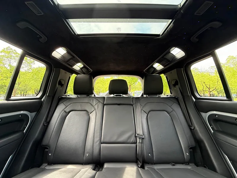 Land Rover Defender — фото 16