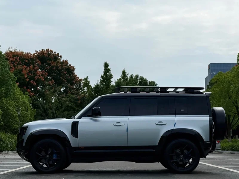 Land Rover Defender — фото 4