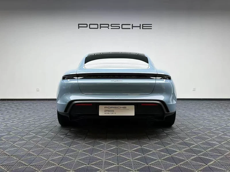 Porsche Taycan — фото 8