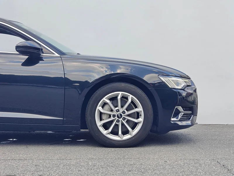 Audi A6L — фото 6
