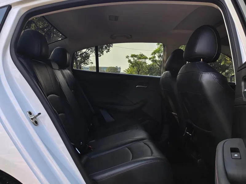 Roewe i5 — фото 16