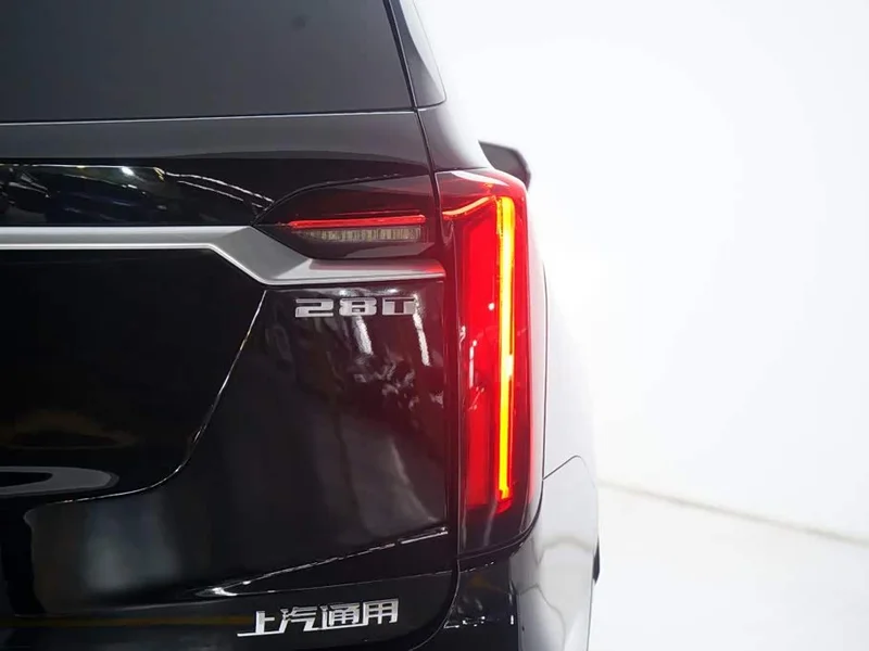 Cadillac XT6 — фото 14