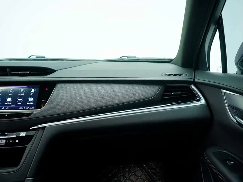 Cadillac XT6 — фото 20