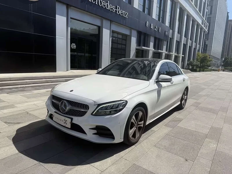 Mercedes-Benz C-Class — фото 1