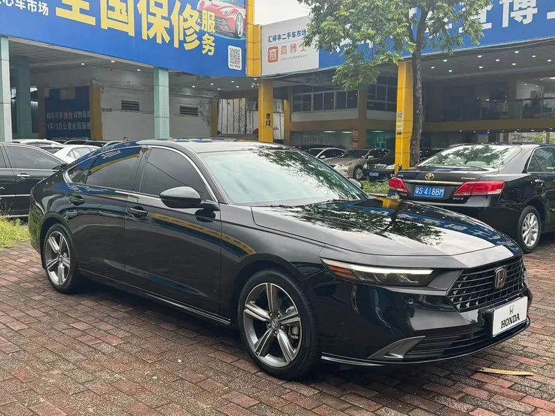 Honda Accord — фото 3