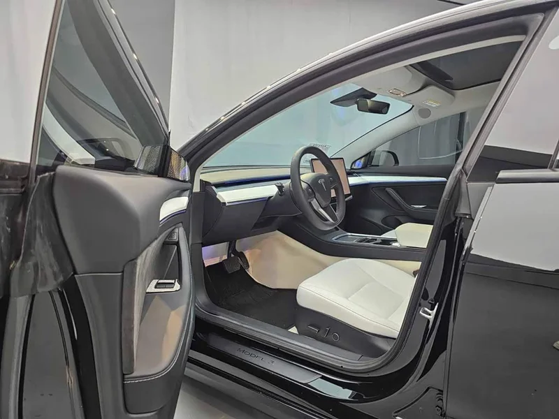 Tesla Model 3 — фото 20