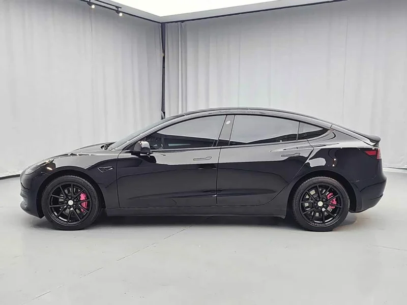 Tesla Model 3 — фото 3