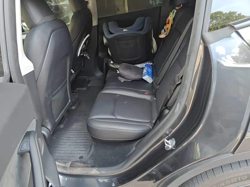 Tesla Model Y — фото 13