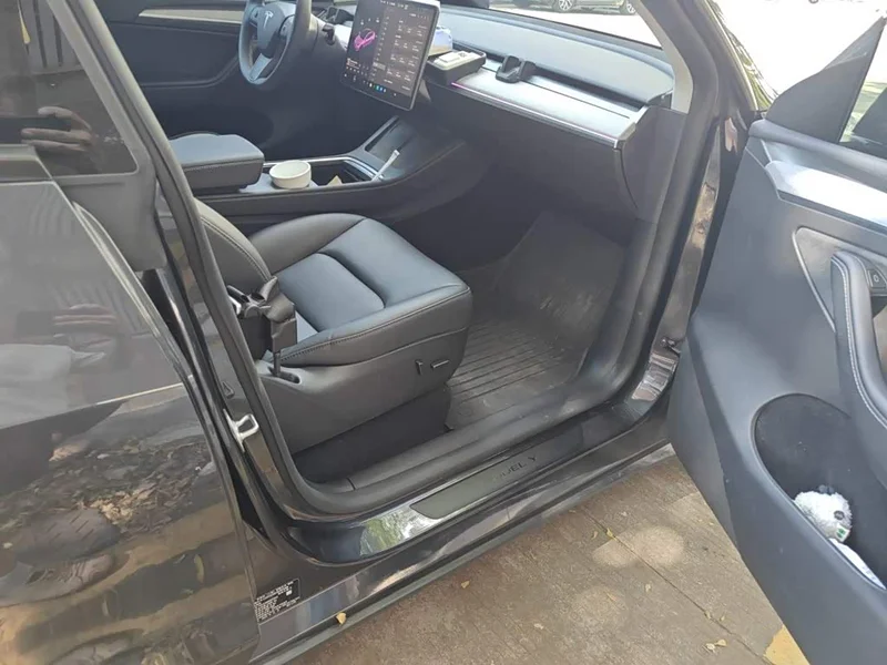 Tesla Model Y — фото 19