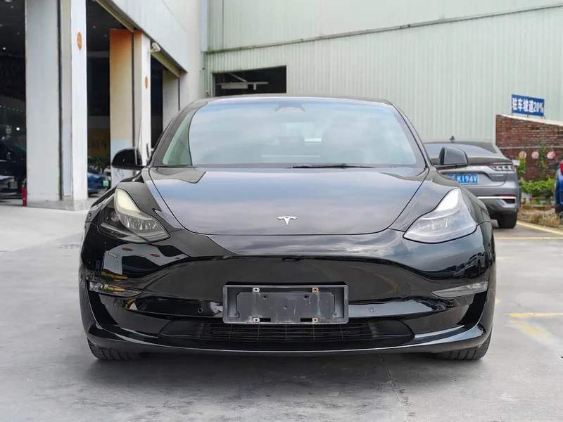 Tesla Model 3 — фото 2