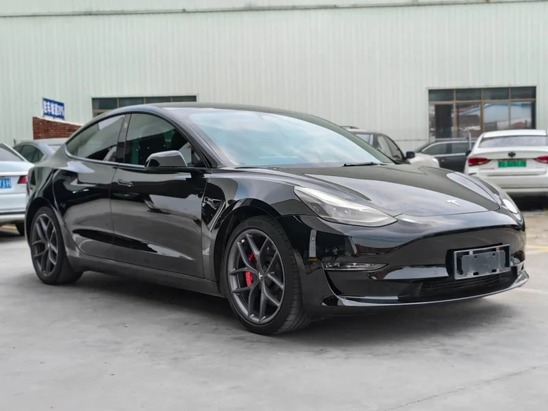 Tesla Model 3 — фото 3