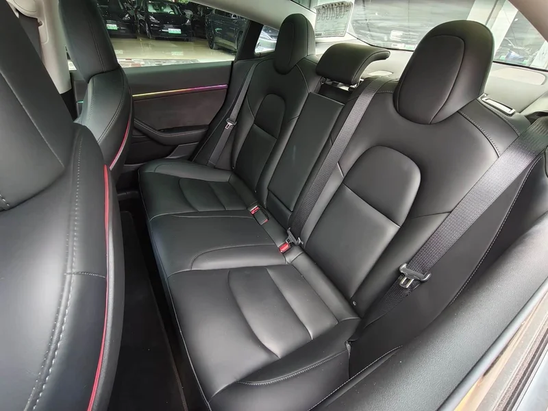 Tesla Model 3 — фото 10