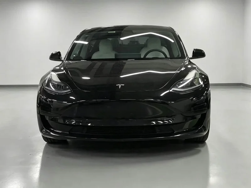 Tesla Model 3 — фото 2