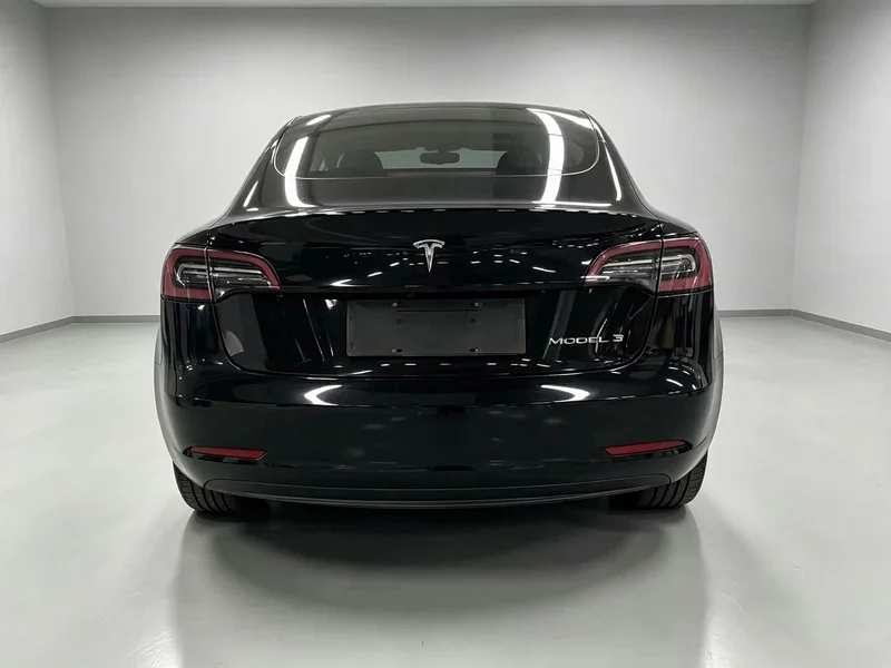 Tesla Model 3 — фото 6