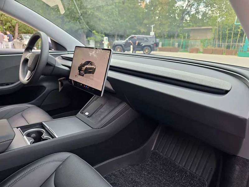 Tesla Model 3 — фото 15