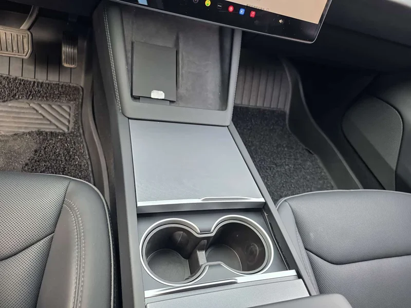 Tesla Model 3 — фото 10