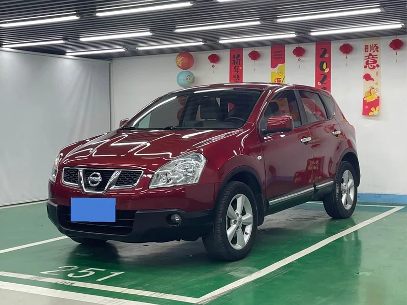 Nissan Qashqai — фото 1