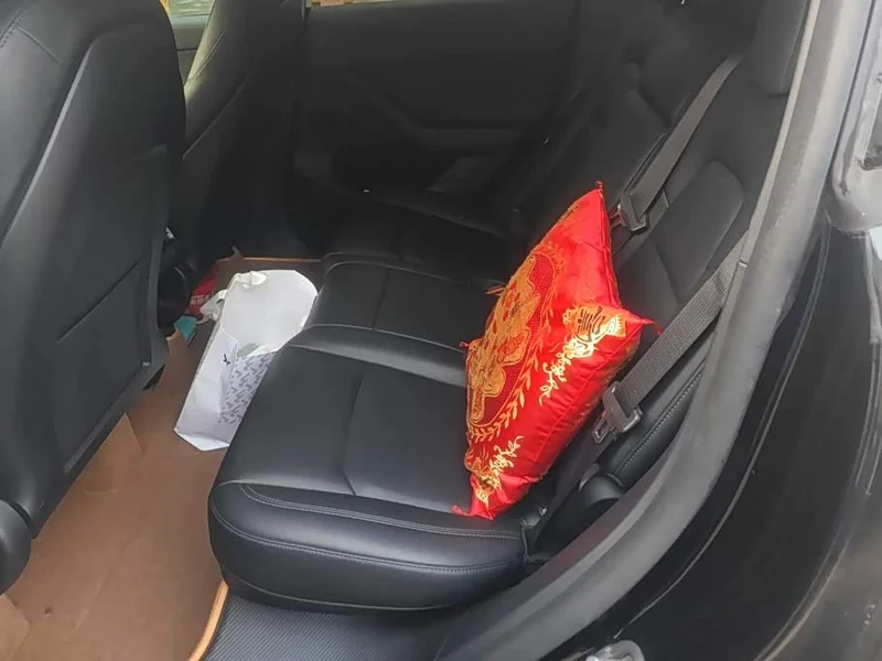 Tesla Model Y — фото 11